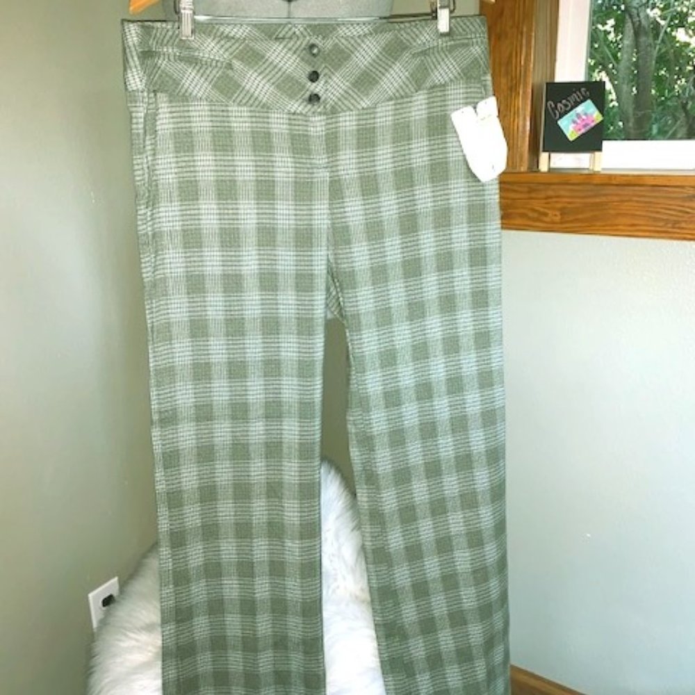 New w/ Tag Adorable Slacks.